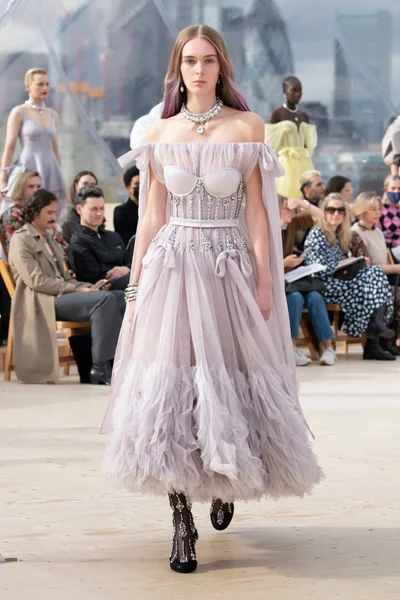Look 31